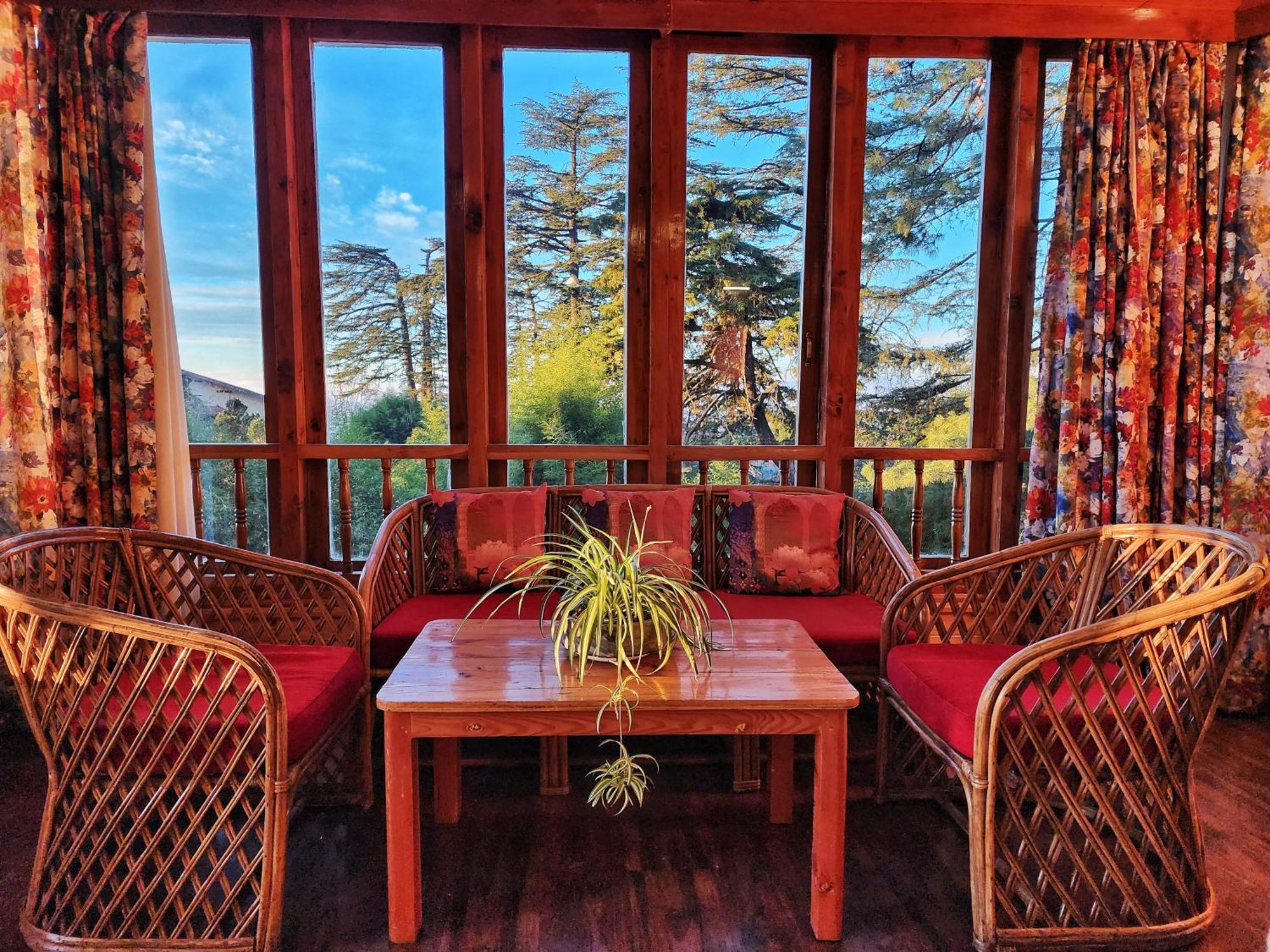 Hotel Pineview Shimla Buitenkant foto