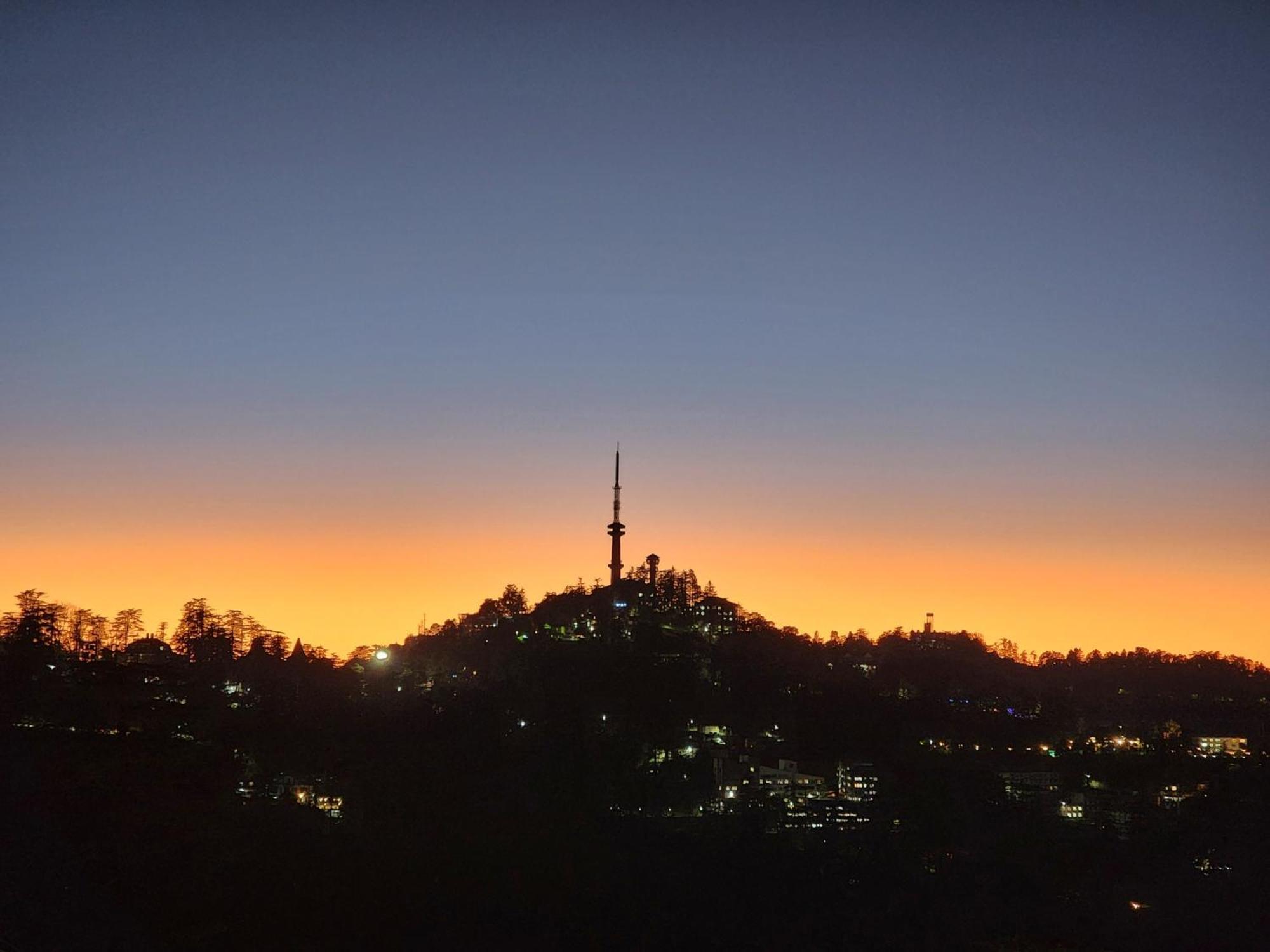 Hotel Pineview Shimla Buitenkant foto